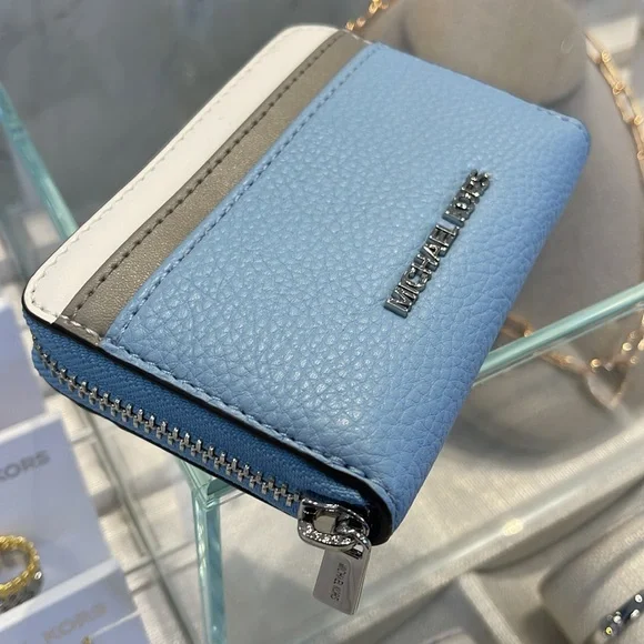 MICHAEL KORS Jet Set Travel Medium Color-Block Zip Around Wallet
LT SKY MLT
NWT - Picture 6 of 16